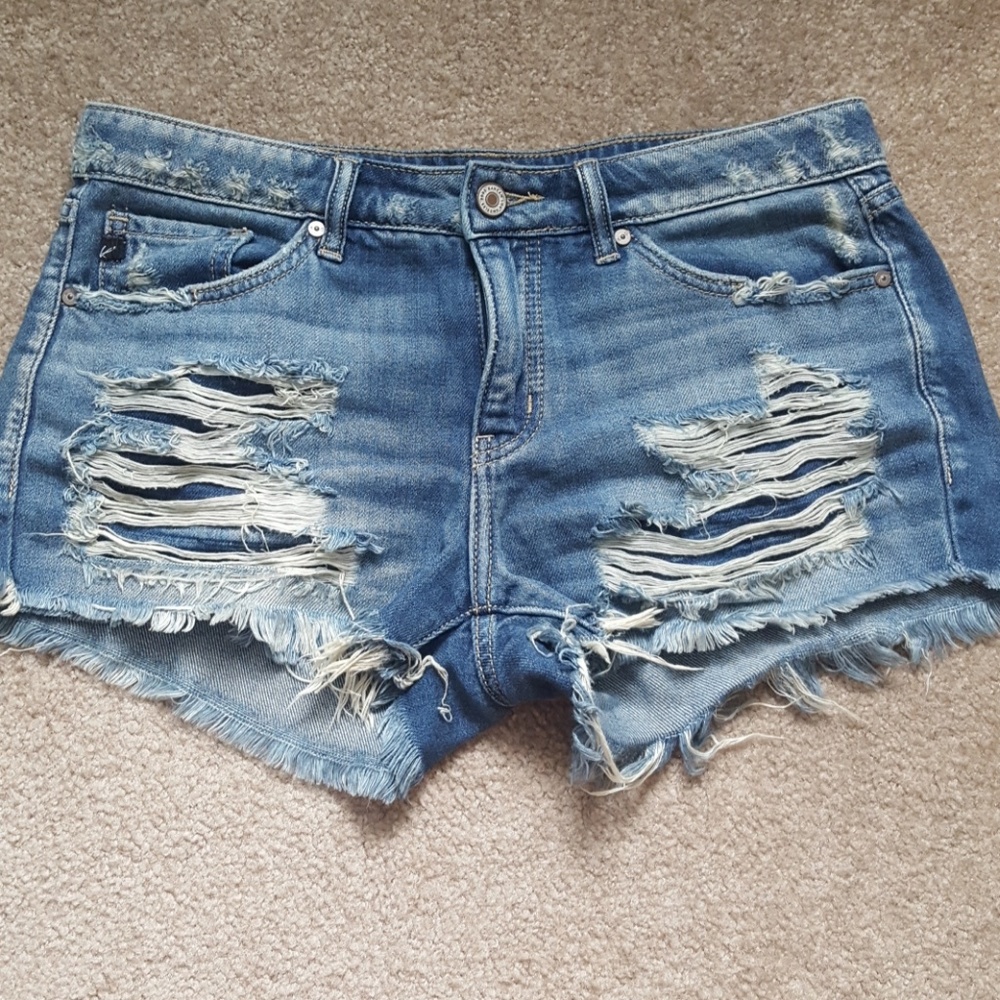 KanCan Distressed Shorts